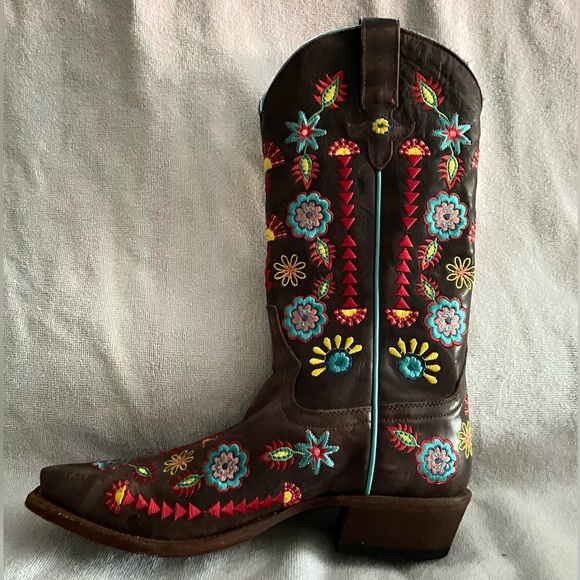Women’s: Macie Bean Floral Embroidered Boots (Size: 7.5 Medium Width) - Picture 3 of 8